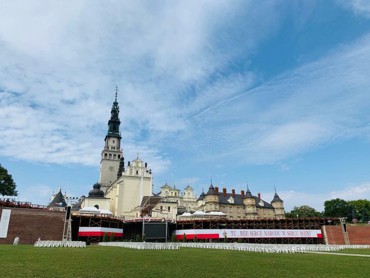 Hôtel Dom Pielgrzyma Schr à Grabowka Extérieur photo