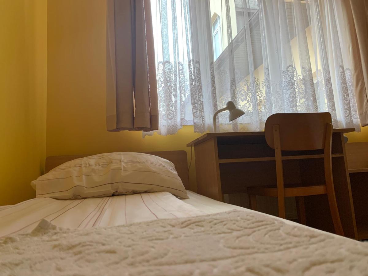 Hôtel Dom Pielgrzyma Schr à Grabowka Chambre photo